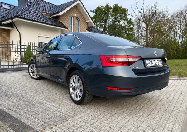 Skoda Superb cena 56000 przebieg: 144560, rok produkcji 2015 z Prochowice małe 22